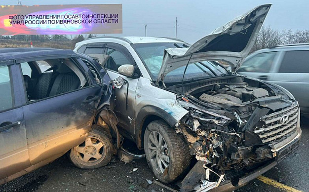 В Ивановском районе утром столкнулись «Лада» и Hyundai  